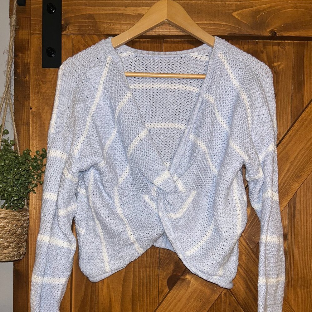 Hollister twist sweater